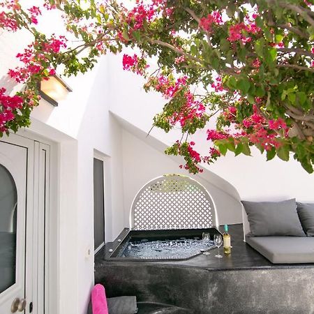 Sensia Luxury Apartment With Hot Tub เอีย ภายนอก รูปภาพ